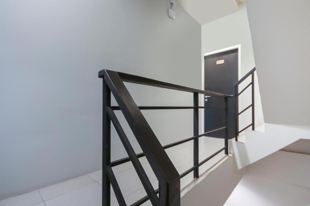 Oyo 1162 Chalong Home Place מראה חיצוני תמונה